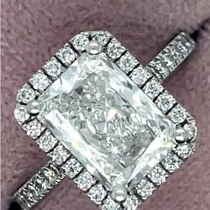 Elegant lab grown Diamond Ring